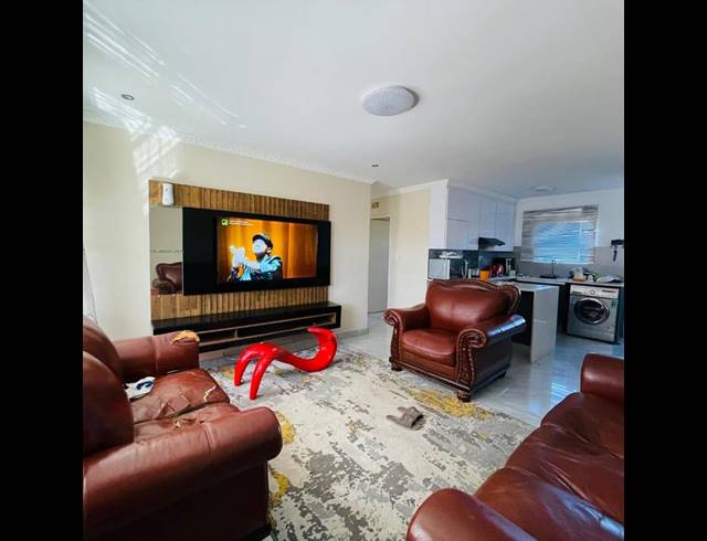 4 BEDROOM HOUSE FOR SALE IN CLAYVILLE